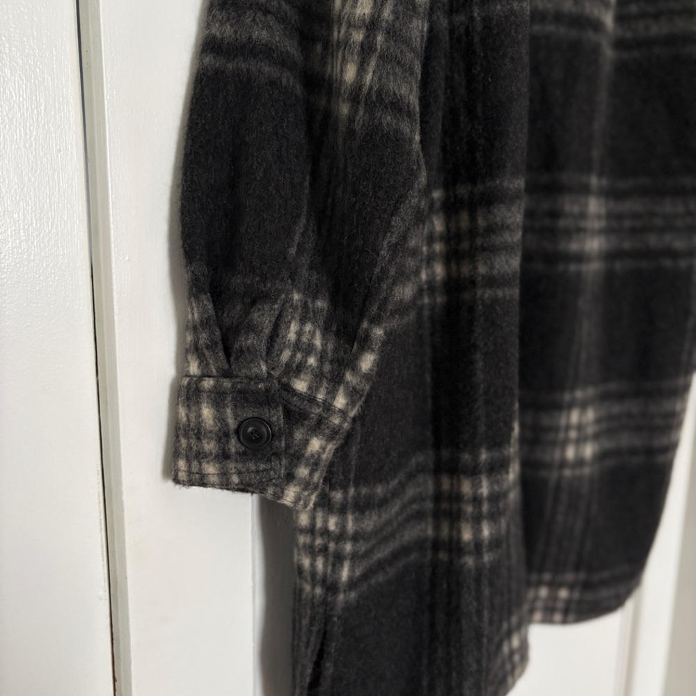 Faherty Black and Gray Plaid Women's Jacket - Picture 11 of 13